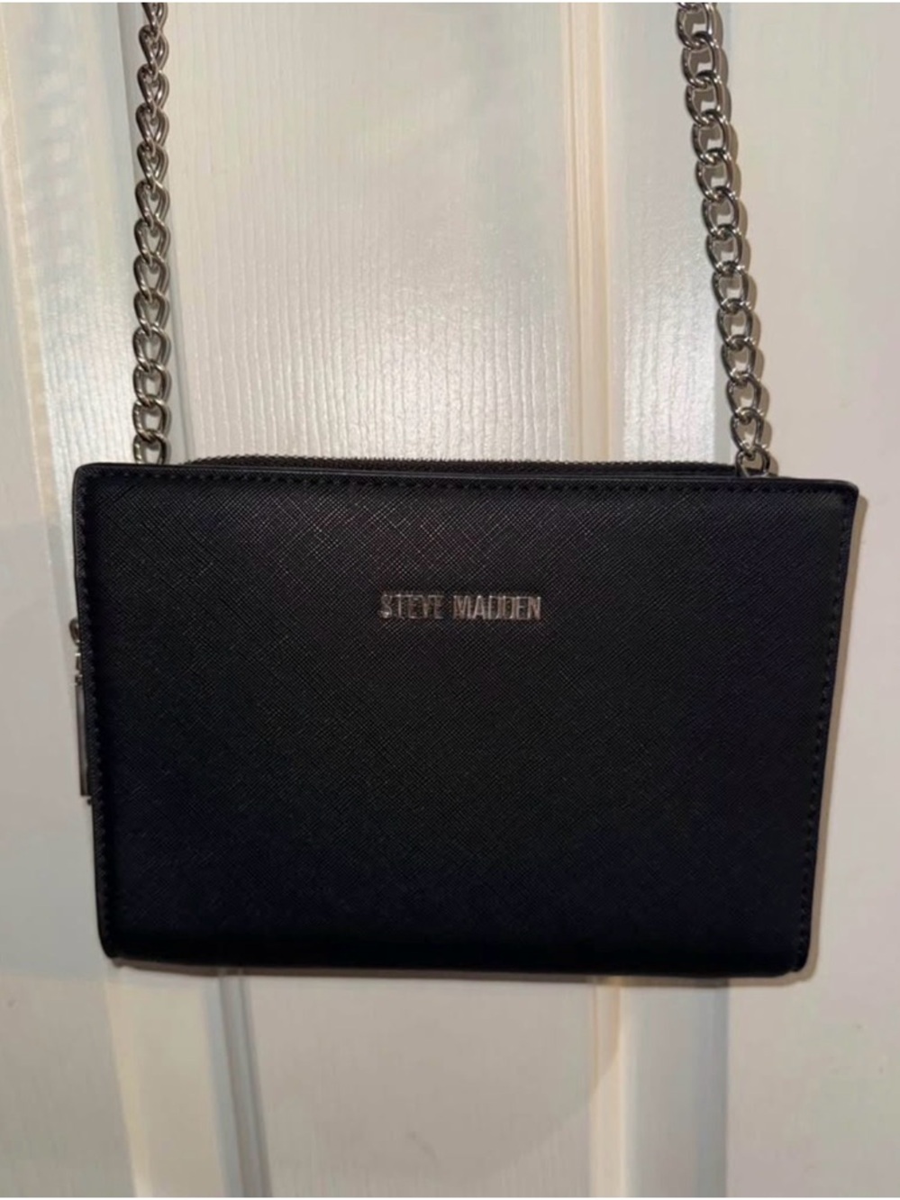 Steve Madden Black Saffiano Chain Shoulder Wallet